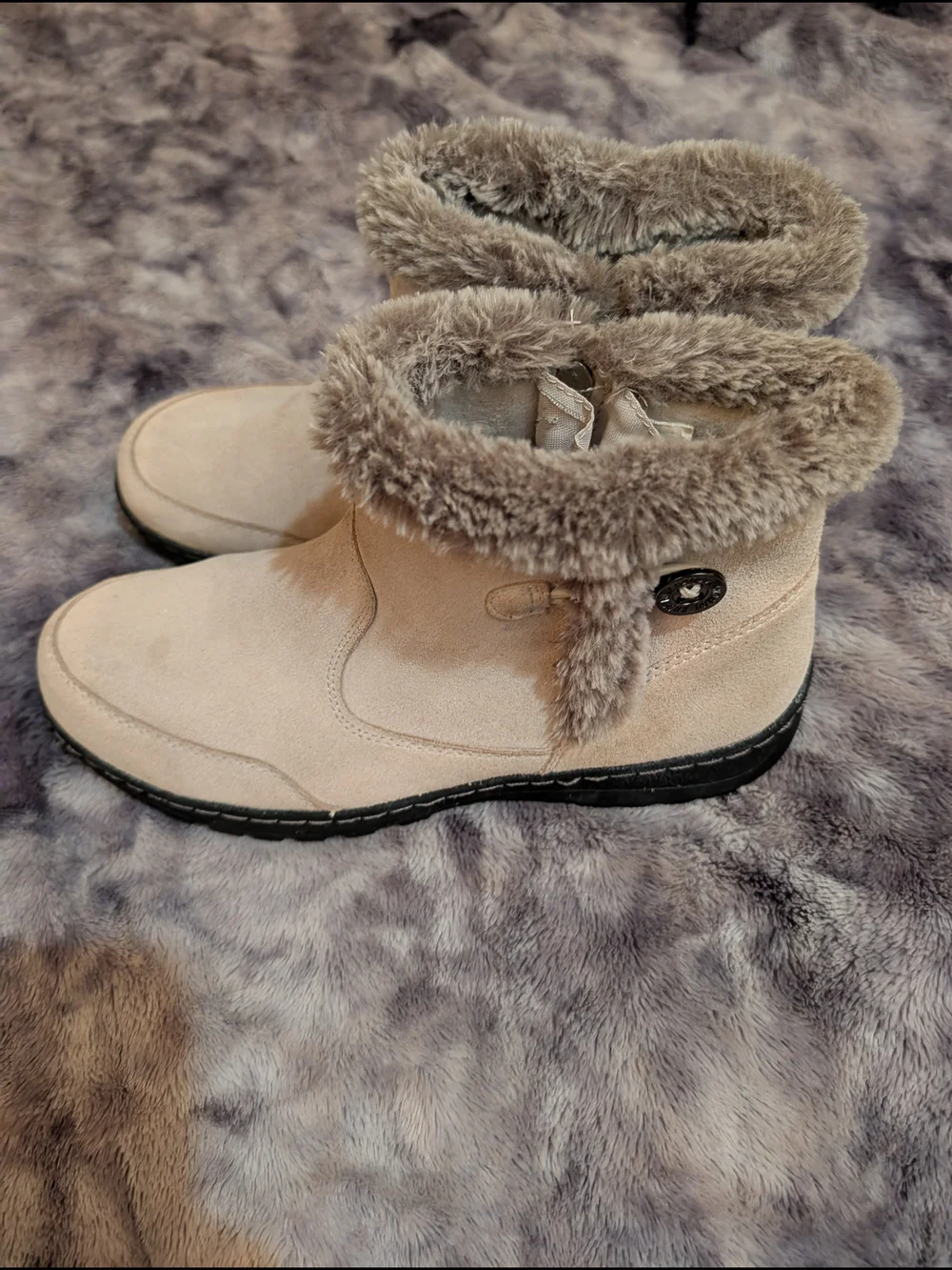 Khombu Women's Faux Fur Suede Winter Ankle Boots - Beige Size 10